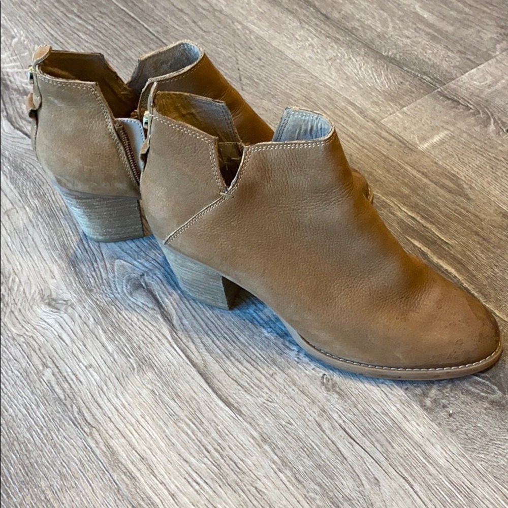 Steve Madden booties